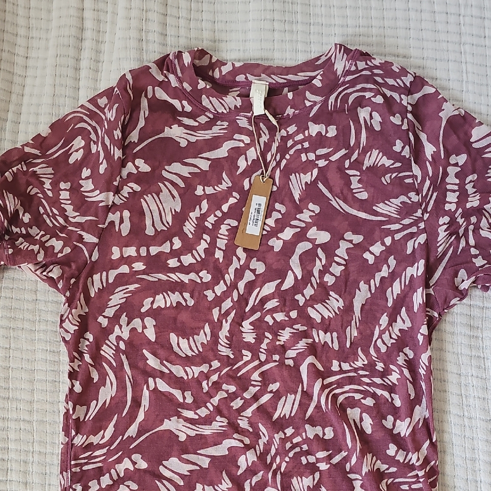 SKIMS Burgundy and Cream Abstract Blouse